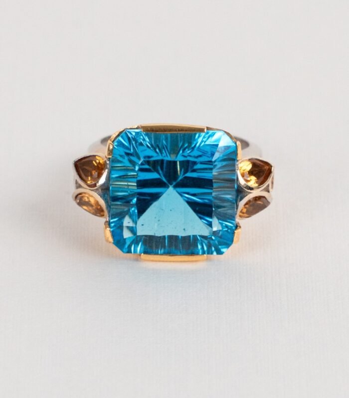 Anillo "Matisse" Topacio