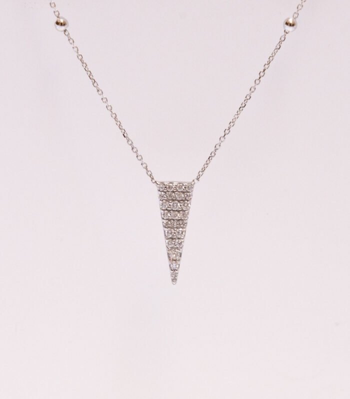 Gargantilla Triangulo Invertido